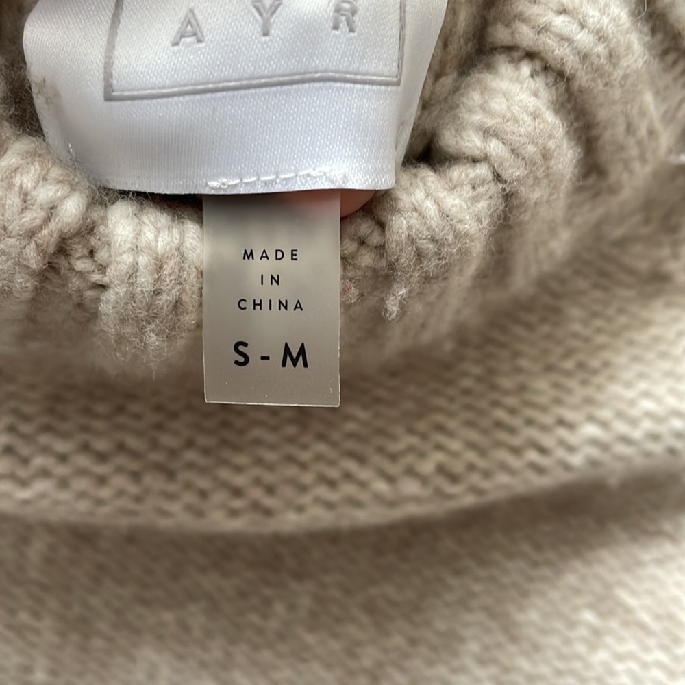 AYR Cream Knit Sleeveless Hoodie - Picture 4 of 5